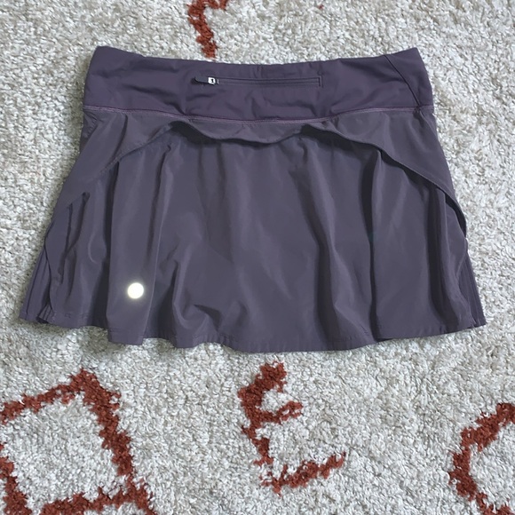 NWOT- Lululemon- Play Off The Pleats- Graphite Purple (Like Nightfall)- Sz 8 - Picture 4 of 15